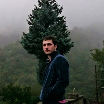 Варшам Баласанян