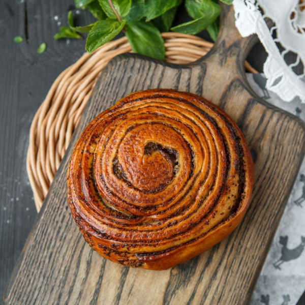 Улитка с маком