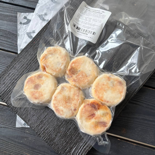 Сырники с изюмом (заморозка) Сырники с изюмом (заморозка)