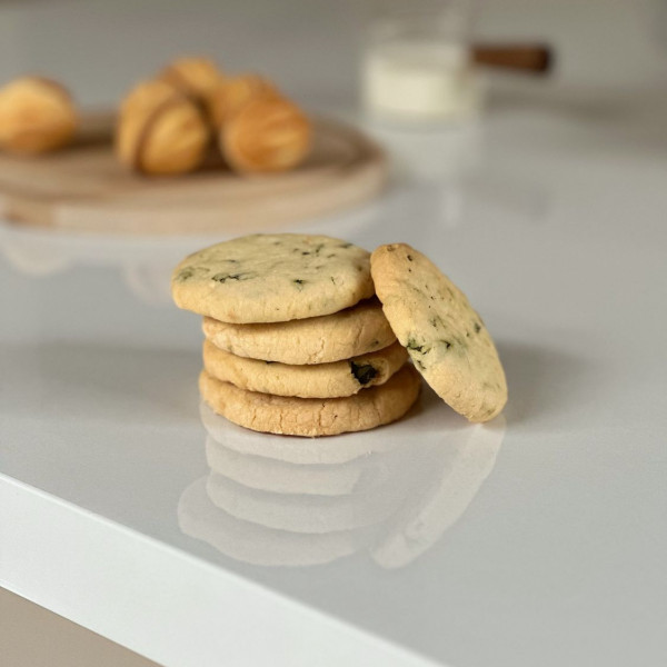 Печенье лимонное с базиликом