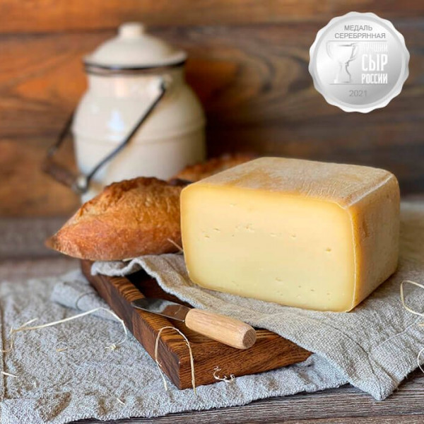 % Сыр полутвёрдый Вёгельсберг классический LA-FERMA