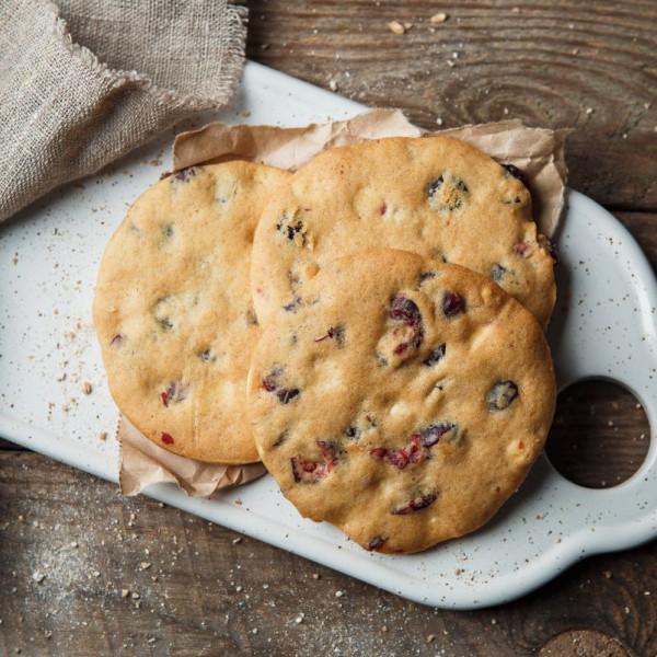 % Печенье с клюквой и белым шоколадом