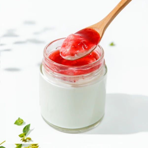 Йогурт термостатный из козьего молока с клубникой