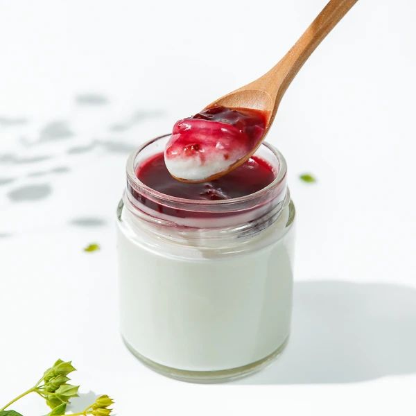 Йогурт термостатный из козьего молока с вишней