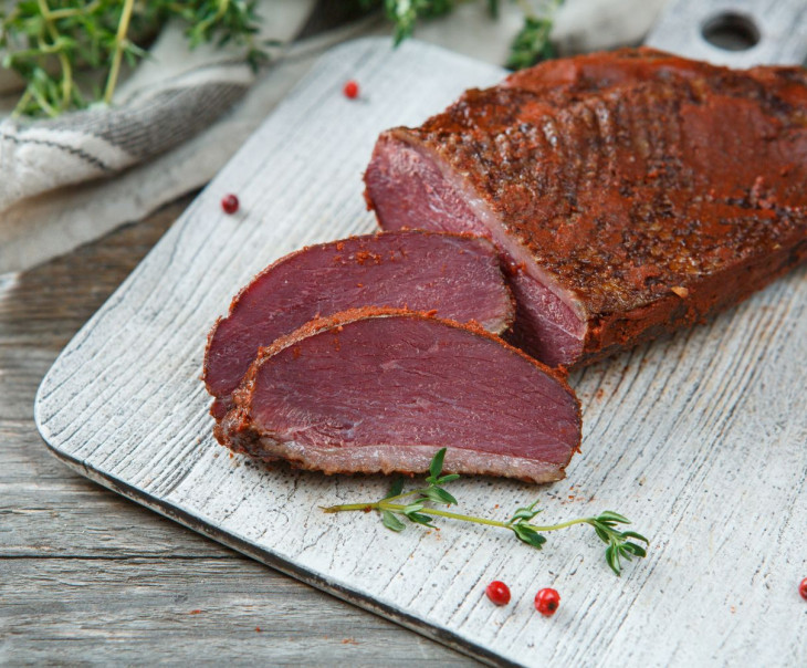 Пастрома из свинины фото Пастрома из свинины фото