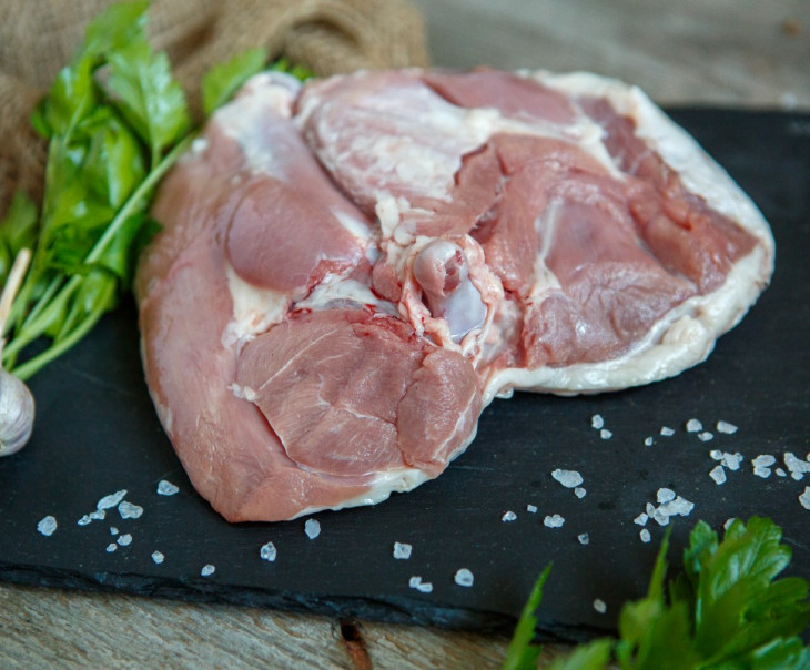 Дешевле и вкуснее курицы. Показываю, как приготовить локти индейки в духовке, чт